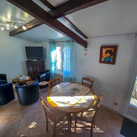 Le Galabre בית נופש