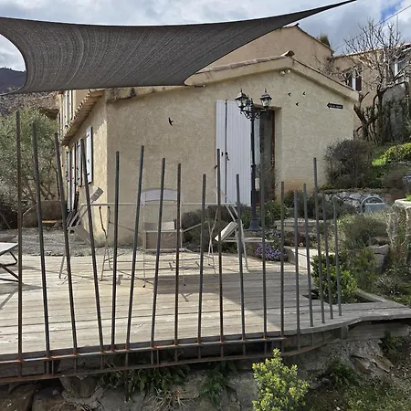 בית נופש Le Galabre *